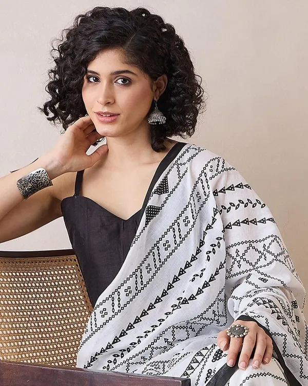 White_Color_Mulmul_Cotton_1_-_Minute_Ready_to_Wear_Saree_with_Pocket_and_Blouse_Piece
