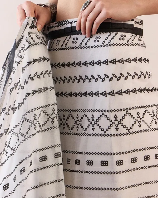 White_Color_Mulmul_Cotton_1_-_Minute_Ready_to_Wear_Saree_with_Pocket_and_Blouse_Piece