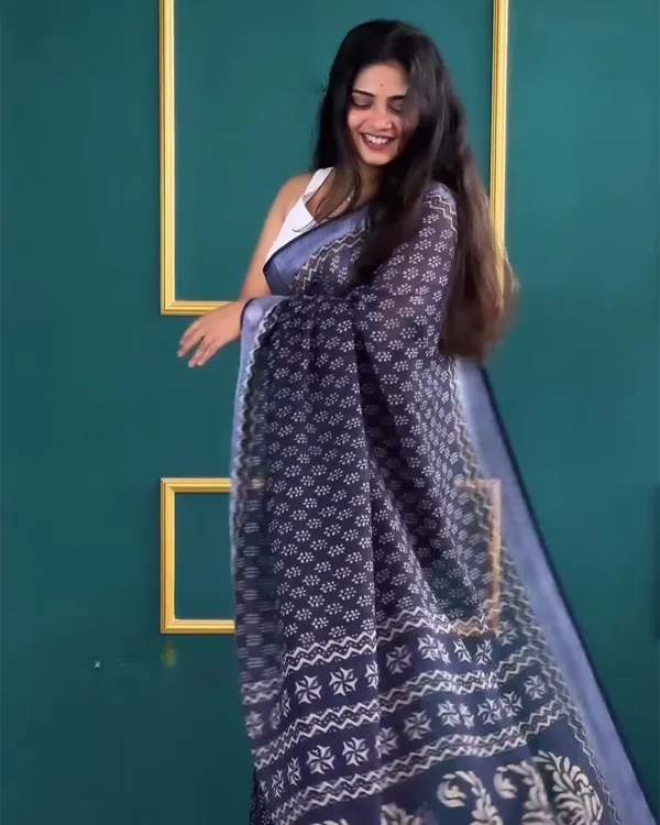 Navy_Blue_Color_1-Minute_Ready_To_Wear_Cotton_Saree_With_Blouse_Piece