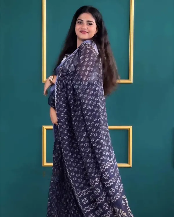 Navy_Blue_Color_1-Minute_Ready_To_Wear_Cotton_Saree_With_Blouse_Piece