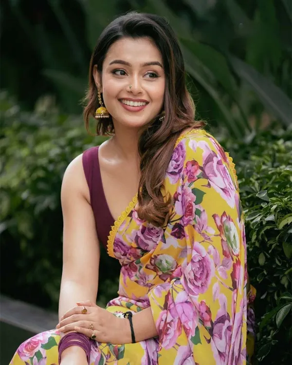 Yellow_Color_1-Minute_Ready_To_Wear_Georgette_Saree_With_Blouse_Piece
