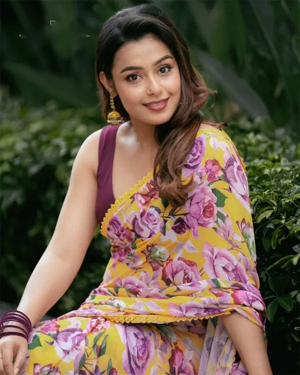 Yellow_Color_1-Minute_Ready_To_Wear_Georgette_Saree_With_Blouse_Piece