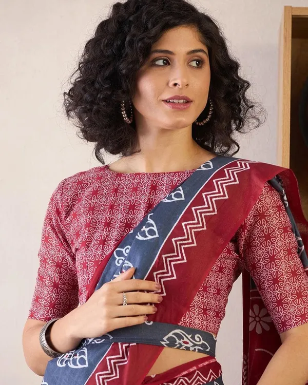 Blue_And_Maroon_Color_Mulmul_Cotton_1_-_Minute_Ready_to_Wear_Saree_with_Pocket_and_Blouse_Piece