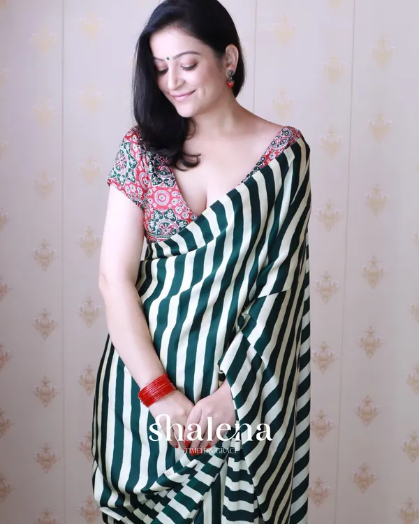 Green_Color_1_Minute_Ready_to_Wear_Digitial_Printed_Crape_Silk_Saree