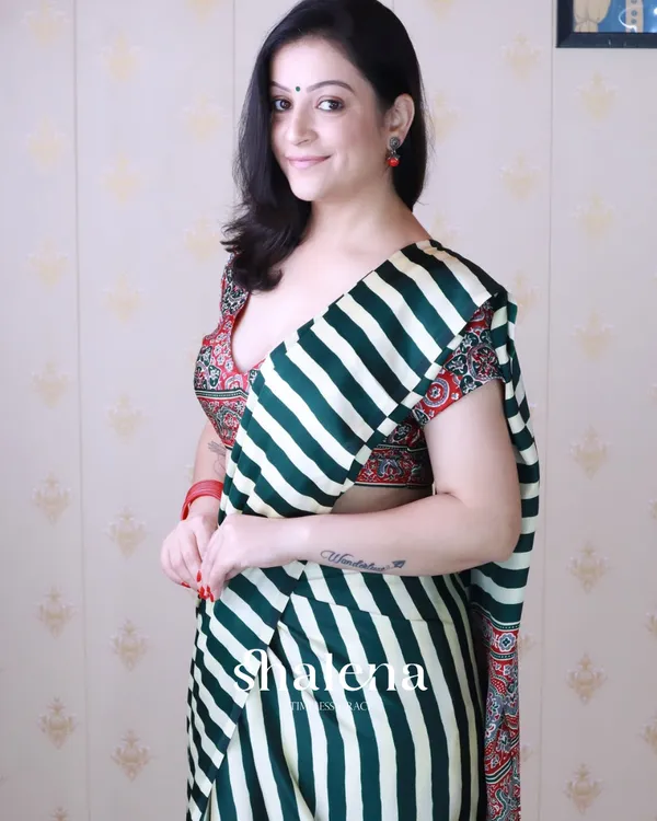 Green_Color_1_Minute_Ready_to_Wear_Digitial_Printed_Crape_Silk_Saree