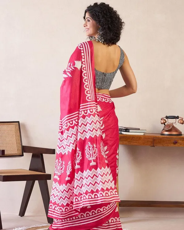 Pink_Color_Mulmul_Cotton_1_-_Minute_Ready_to_Wear_Saree_with_Pocket_and_Blouse_Piece