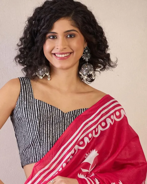 Pink_Color_Mulmul_Cotton_1_-_Minute_Ready_to_Wear_Saree_with_Pocket_and_Blouse_Piece