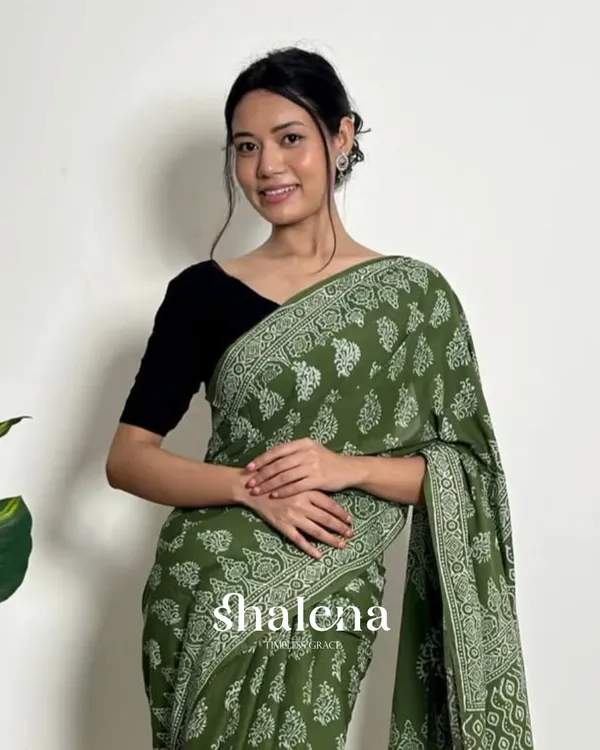 Green_Color_1_Minute_Ready_To_Wear_Mulmul__Cotton_Digital_Printed_Saree_With_Pocket