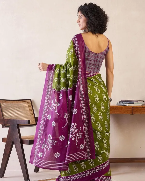 Green_And_Purple_Color_Mulmul_Cotton_1_-_Minute_Ready_to_Wear_Saree_with_Pocket_and_Blouse_Piece