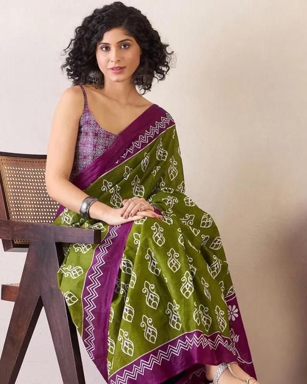Green_And_Purple_Color_Mulmul_Cotton_1_-_Minute_Ready_to_Wear_Saree_with_Pocket_and_Blouse_Piece
