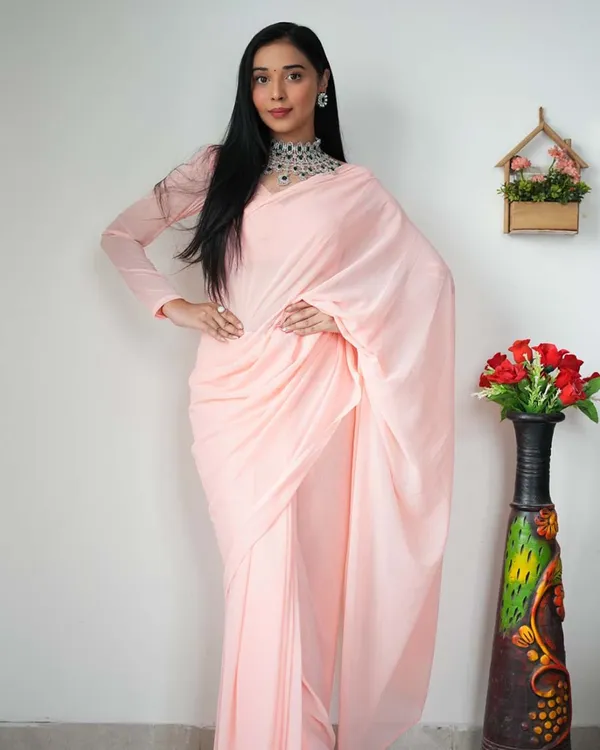 Peach_Color_1-Minute_Ready_To_Wear_Georgette_Saree_With_Blouse_Piece
