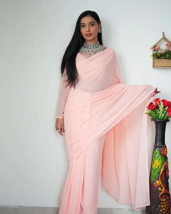 Peach_Color_1-Minute_Ready_To_Wear_Georgette_Saree_With_Blouse_Piece