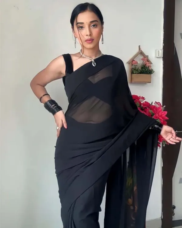 Black_Color_1-Minute_Ready_To_Wear_Georgette_Saree_With_Blouse_Piece