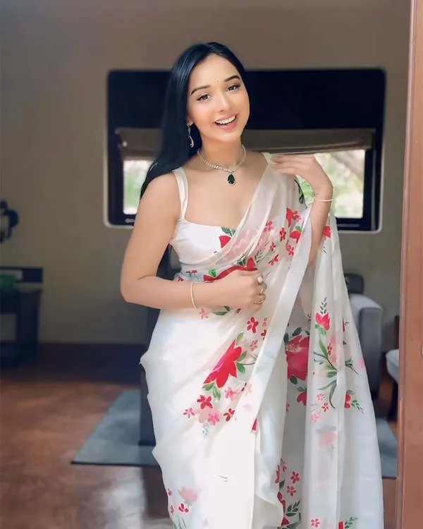 White_Color_1-Minute_Ready_To_Wear_Georgette_Saree_With_Blouse_Piece