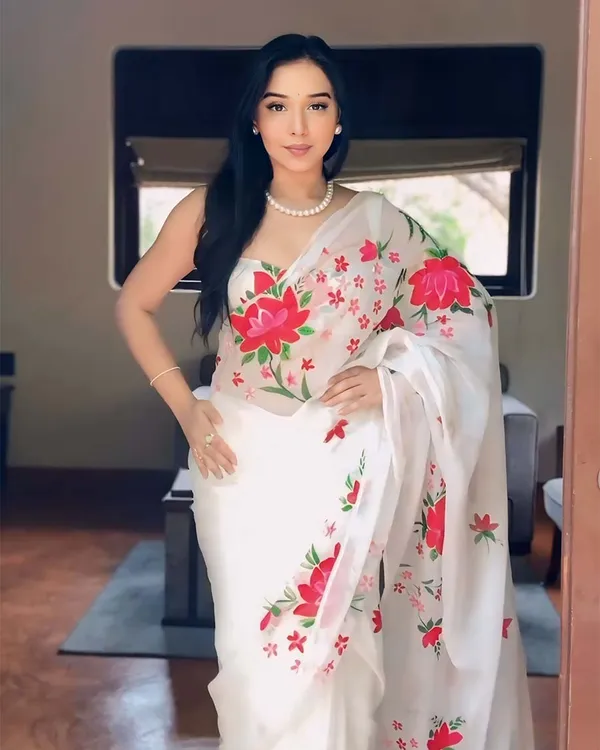 White_Color_1-Minute_Ready_To_Wear_Georgette_Saree_With_Blouse_Piece