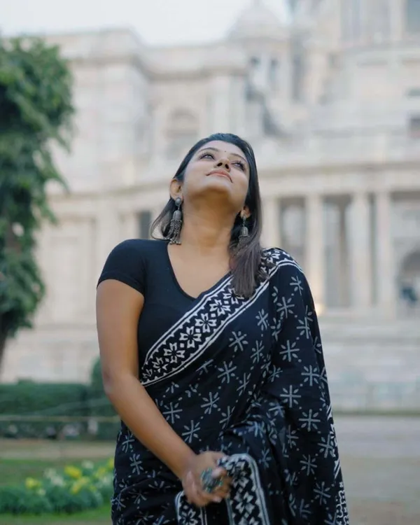 Black_Color_1-Minute_Ready_to_Wear_Premium_Cotton_Saree_with_Blouse_Piece