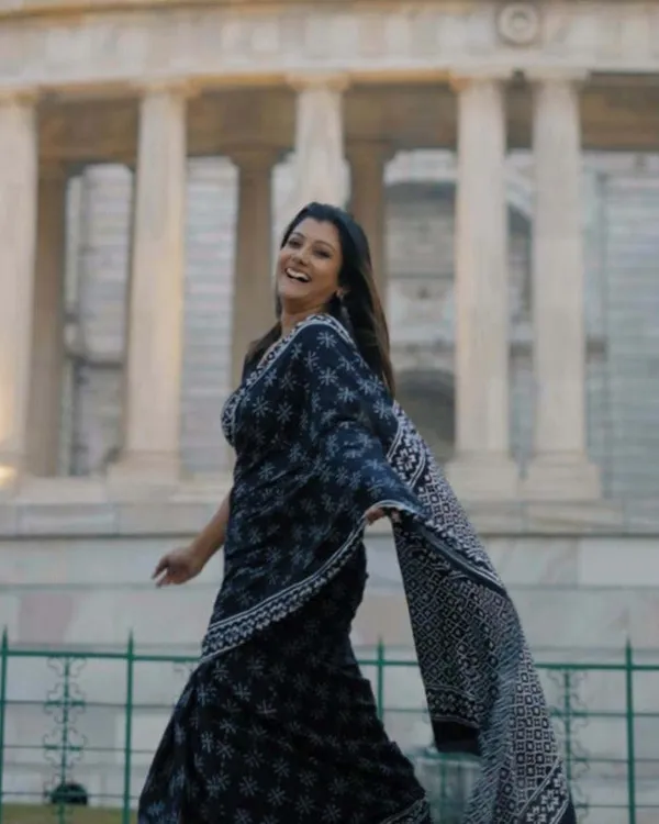 Black_Color_1-Minute_Ready_to_Wear_Premium_Cotton_Saree_with_Blouse_Piece