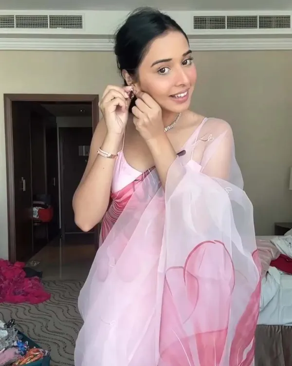 Calm_Pink_Color_1-Minute_Ready_To_Wear_Organza_Saree_With_Blouse_Piece