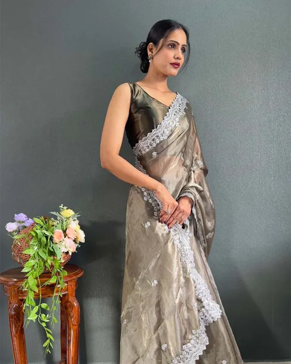 Silver_Color_1_-_Minute_Ready_to_Wear_Choo_Silk_Saree_with_Unstitch_Blouse_Piece