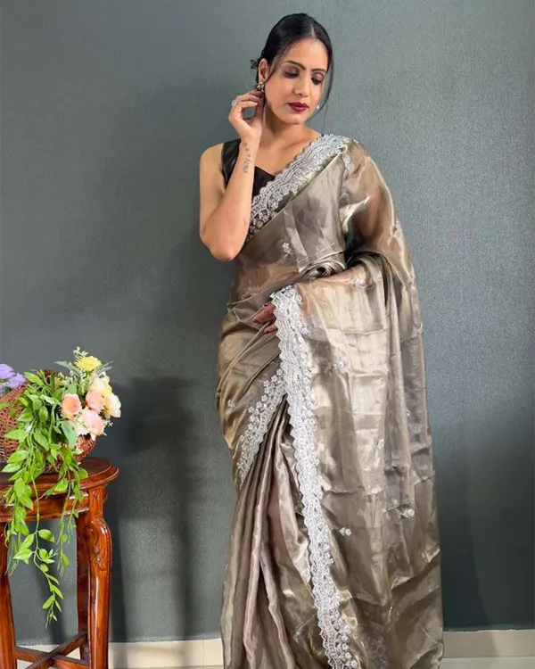 Silver_Color_1_-_Minute_Ready_to_Wear_Choo_Silk_Saree_with_Unstitch_Blouse_Piece