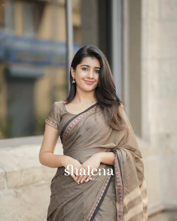 Beige_Color_1_-_Minute_Ready_to_Wear_Mulmul_Cotton_Saree_with_Blouse_Piece