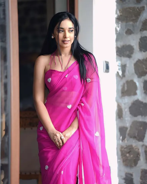 Pink_Color_1-Minute_Ready_To_Wear_Georgette_Saree_With_Blouse_Piece_&_Thread_Gamthi_Work_?_Heart