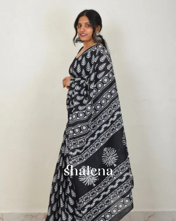Black_Color_1_-_Minute_Ready_to_Wear_Mulmul_Cotton_Saree_with_Blouse_Piece
