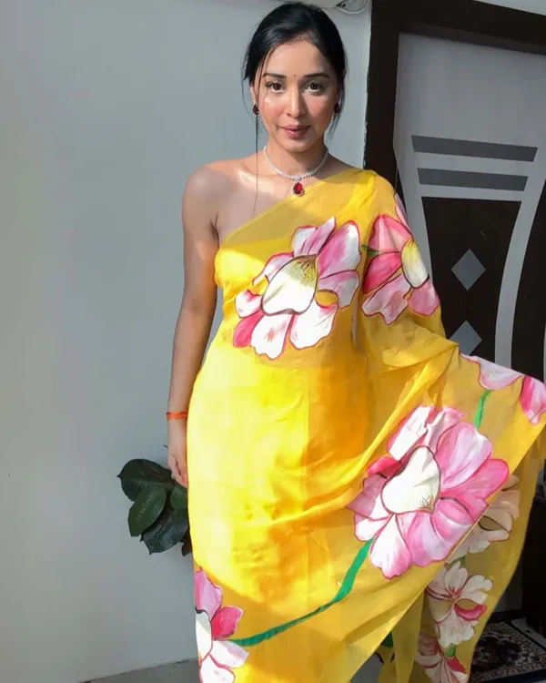 Yellow__Color_1-Minute_Ready_To_Wear_Georgette_Saree_With_Blouse_Piece