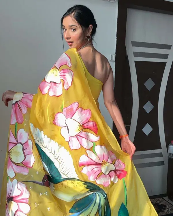 Yellow__Color_1-Minute_Ready_To_Wear_Georgette_Saree_With_Blouse_Piece