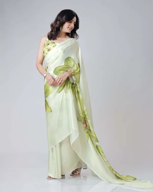Light_parrot_green_Color_1_-_Minute_Ready_to_Wear_Satin_Silk_Saree_with_Unstitch_Blouse_Piece