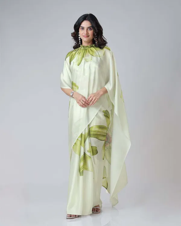 Light_parrot_green_Color_1_-_Minute_Ready_to_Wear_Satin_Silk_Saree_with_Unstitch_Blouse_Piece