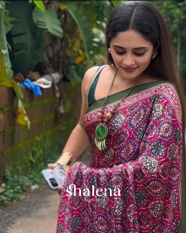 Pink__Color_1_Minute_Ready_to_Wear_Digitial_Printed_Crape_Silk_Saree