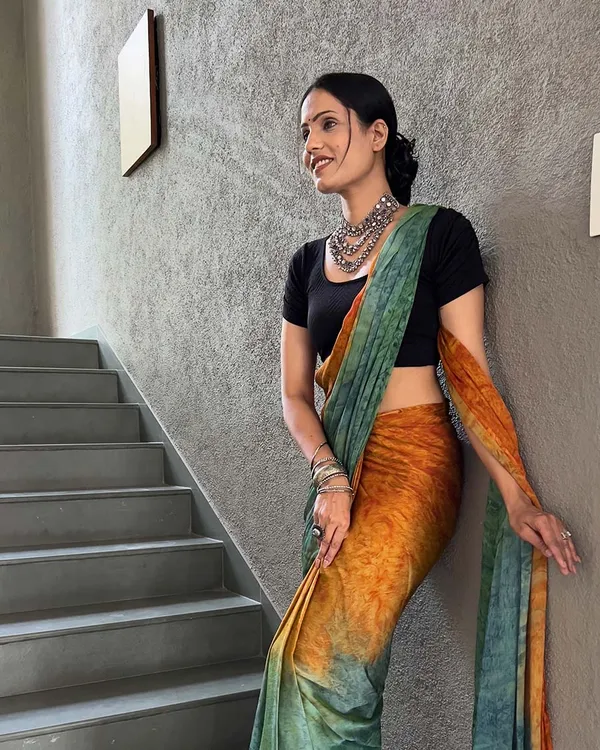 Orange_And_Green_Color_1-Minute_Ready_To_Wear_Naylon_Saree_With_Blouse_Piece