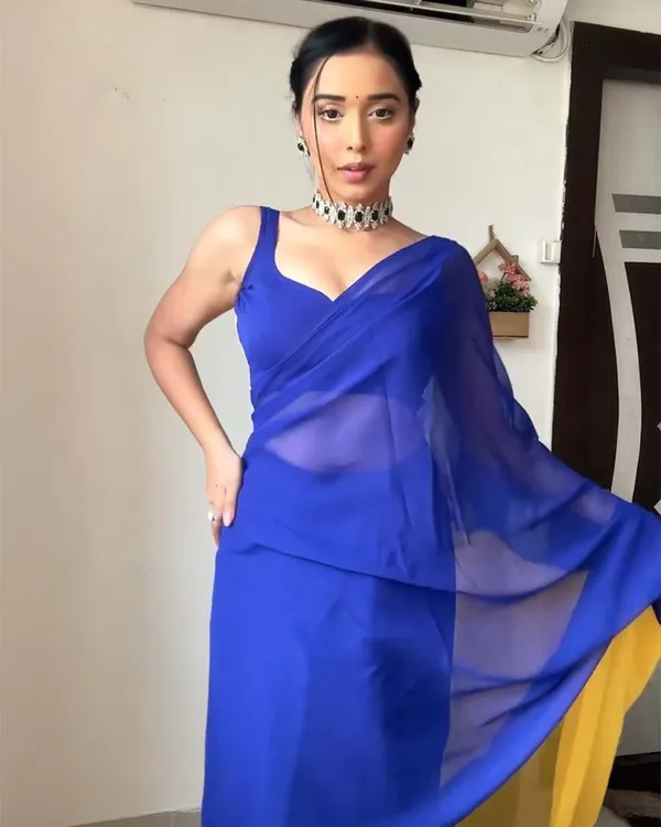 Navy_Blue_And_Yellow_Color_1-Minute_Ready_To_Wear_Georgette_Saree_With_Blouse_Piece