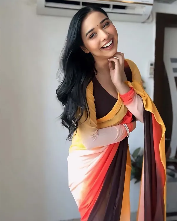 Yellow_&_Black_Color_1-Minute_Ready_To_Wear_Georgette_Saree_With_Blouse_Piece