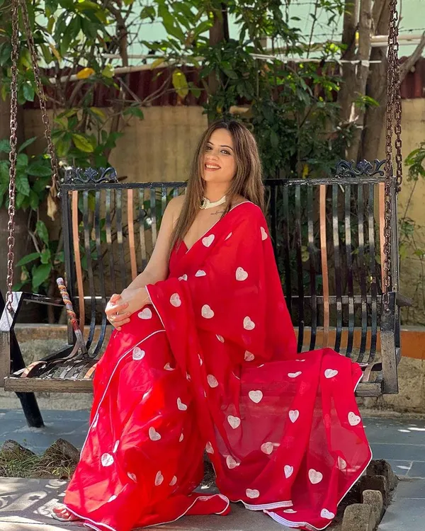 Red_Color_1-Minute_Ready_To_Wear_Georgette_Saree_With_Blouse_Piece