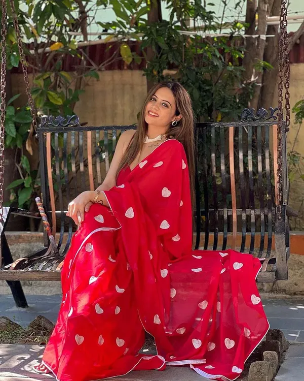 Red_Color_1-Minute_Ready_To_Wear_Georgette_Saree_With_Blouse_Piece