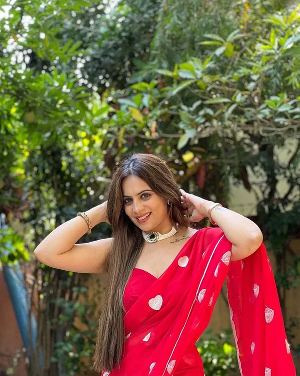 Red_Color_1-Minute_Ready_To_Wear_Georgette_Saree_With_Blouse_Piece