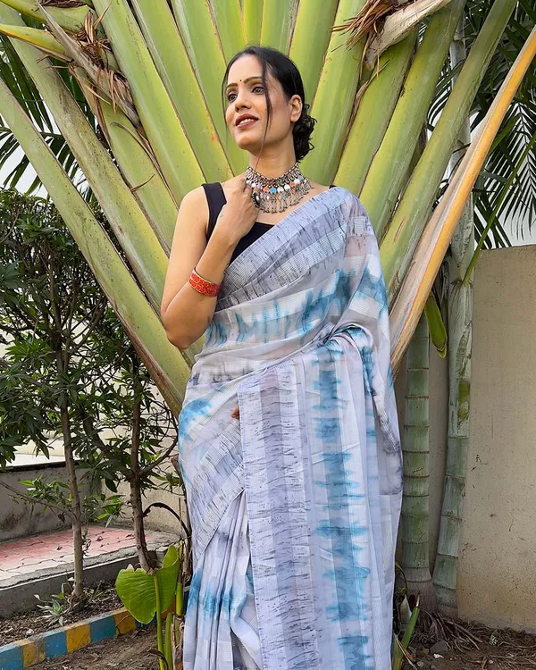 Sky_Blue_color_1-Minute_Ready_To_Wear_Naylon_Saree_With_Blouse_Piece