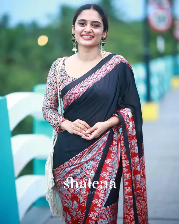 Black_And_Red_Color_1_Minute_Ready_to_Wear_Digitial_Printed_Crape_Silk_Saree