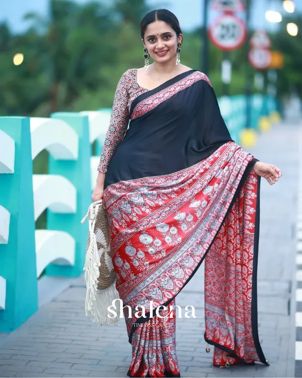 Black_And_Red_Color_1_Minute_Ready_to_Wear_Digitial_Printed_Crape_Silk_Saree