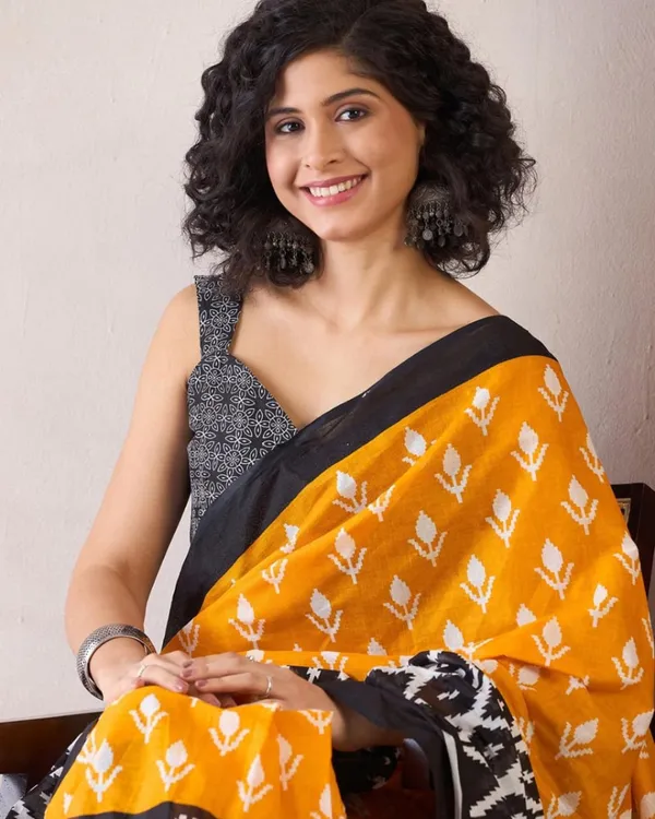 Yellow_And_Black_Color_Mulmul_Cotton_1_-_Minute_Ready_to_Wear_Saree_with_Pocket_and_Blouse_Piece