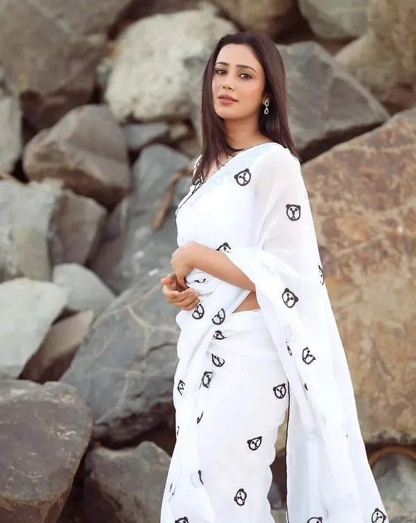 White_Color_1-Minute_Ready_To_Wear_Georgette_Saree_With_Blouse_Piece