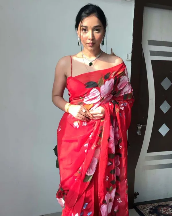 Red_Color_1-Minute_Ready_To_Wear_Georgette_Saree_With_Blouse_Piece