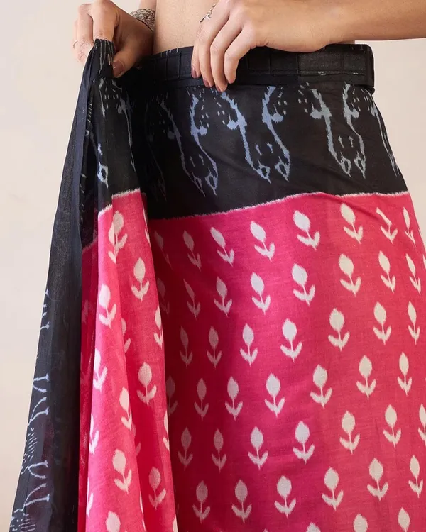Pink_And_Black_Color_Mulmul_Cotton_1_-_Minute_Ready_to_Wear_Saree_with_Pocket_and_Blouse_Piece
