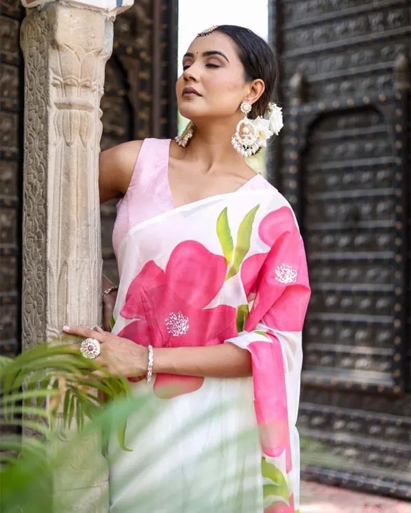 White_Color_1-Minute_Ready_to_Wear_Georgette_Saree_with_Floral_Design_&_Blouse_Piece