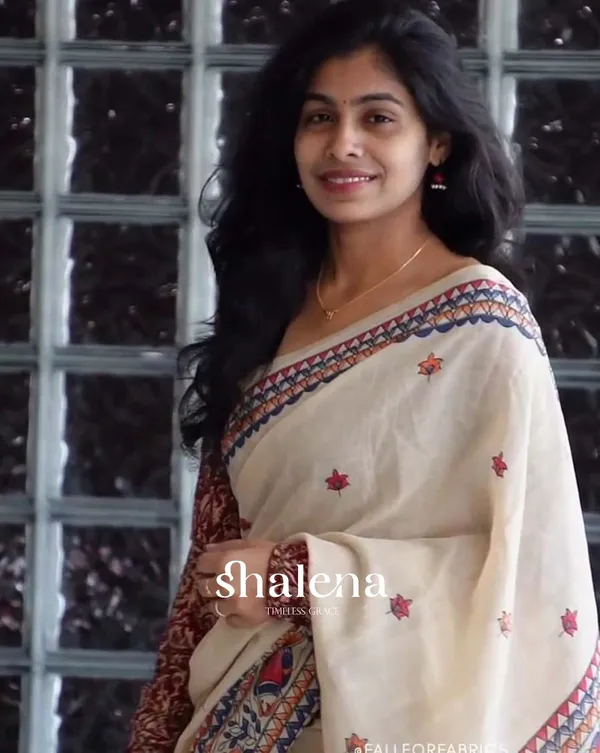 Noor-e-Maroon_-_Cream_Linen_1-Minute_Ready_to_Wear_Saree_with_Maroon_Blouse_Fabric