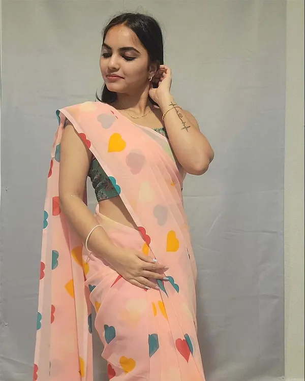 Peach_Color_1-Minute_Ready_To_Wear_Georgette_Saree_With_Blouse_Piece