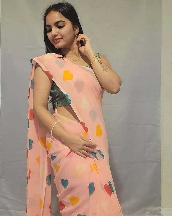 Peach_Color_1-Minute_Ready_To_Wear_Georgette_Saree_With_Blouse_Piece