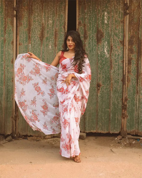 White_Color_Georgette_1_-_Minute_Ready_to_Wear_Saree_with_Blouse_Piece